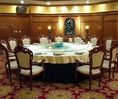 Power Hotel Harbin Restaurant foto